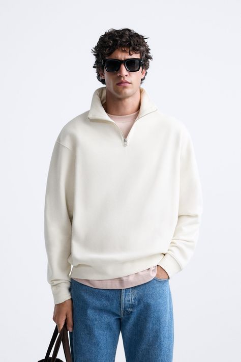 Cool Mens Clothing, Quarter Zip Sweatshirt Outfit Men, Zip Sweater Men Outfit, Quater Zipper Outfit Men, Hoodie Mens Outfit, Mens Style 2024, Streetwear Inspo Men, Sweater Men Outfit, Quarter Zip Sweater Outfit