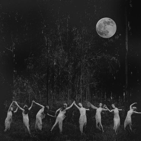 Coven 🌛🌕�🌜 . . . . . . .#coven #instagoth #instawitch #witch #witchcraft #black #moon #aesthetic #aesthetics #goth #gothic #magic #summoning… Dancing In The Woods, Baba Jaga, Kunst Inspiration, Arte Obscura, Season Of The Witch, Beltane, Witch Aesthetic, Witchy Woman, Foto Inspiration