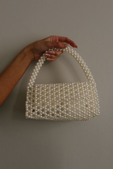 sewing toys patterns White Beaded Bag, Pearl Bags Purses, Pearl Bag Pattern, Beads Bags Handmade, Pearl Choker Wedding, Pearls Bag, What To Sew, Bunny Sewing Pattern, Pearl Bags