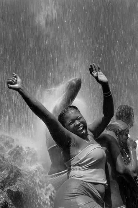 Women Dancing Together, Caribbean Gyal, Waist Dance, Soca Music, Rain Dance, I Love Rain, Black Ballerina, Dance Movement, Love Rain