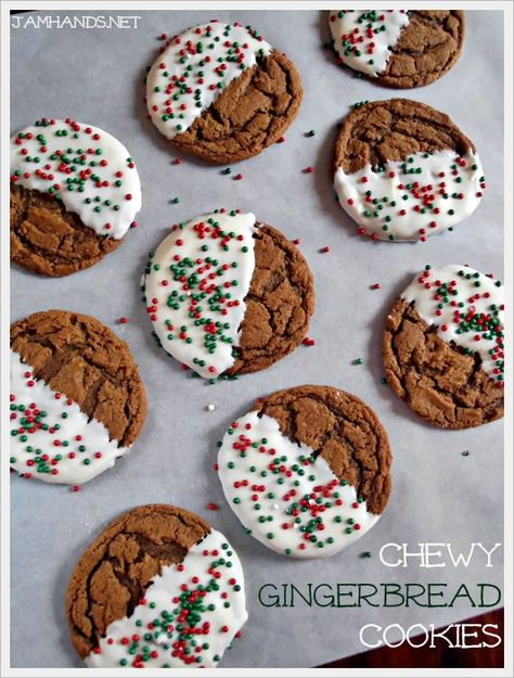 Jam Hands: White Chocolate Dipped Chewy Gingerbread Cookies Gingerbread Chocolate, Chewy Gingerbread Cookies, White Almond Bark, Cookies Gingerbread, Ginger Bread Cookies Recipe, Festive Desserts, Almond Bark, Xmas Cookies, Deilig Mat