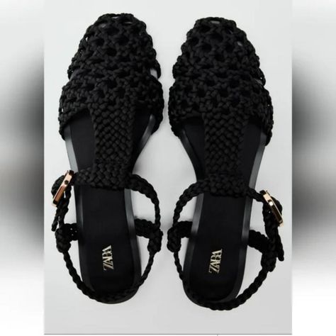 New With Tag Zara S/S 2024 Collection Flat Cage Sandals With Satin Effect. Woven Strap Detail. Buckle Closure Sole Height: 0.8 Inches (2 Cm) Black| 2576/310 Upper 100% Polyester Sole 100% Polyurethane Thermoplastic Insole 80% Polyester 20% Polyurethane Thermoplastic Zara Strappy, Cage Sandals, Summer Leather Sandals, Zara Flats, Zara Sandals, Strappy High Heels Sandals, Zara Heels, Square Toe Sandals, Spring Sandals