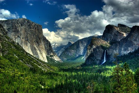 California Attractions, Yosemite Camping, Yosemite Falls, Landscape Photography Tips, Yosemite Valley, Yosemite National, Yosemite National Park, Camping Trips, Tourist Attraction