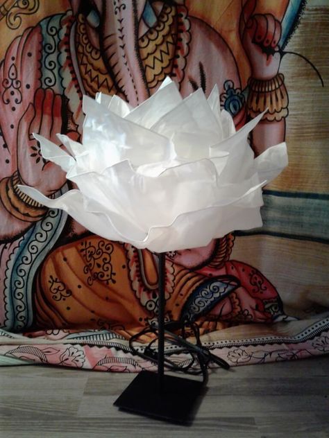 KRUSNING cloud to a whimsy large paper flower decoration Krusning Ikea, Paper Lamp Diy, Paper Pendant Light, Hackers Ikea, Selfie Studio, Paper Pendant, Cloud Lamp, Concrete Candle Holders, Diy Lampe