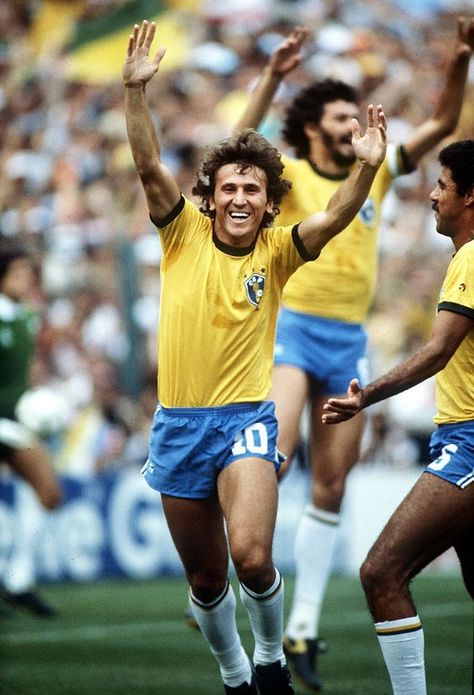 Football Final, 1982 World Cup, Brazil Team, Brazil Football Team, Soccer Event, English Football League, Football Photography, Retro Football Shirts, Best Football Players