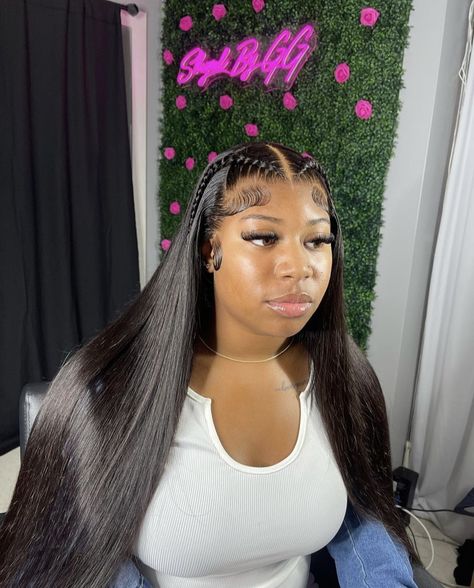 Frontal Hairstyles For Straight Hair, Styles For Straight Frontal Wigs, Lacefront Wig Styles Straight, Styles With Straight Wig, Straight Wig Hairstyles Ideas, Straight Lace Hairstyles, Straight Lace Front Wigs Styles, Straight Wig Styles, Wig Hairstyles Straight Hair