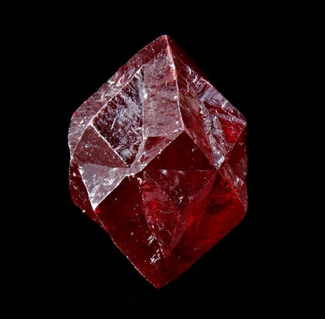 Jewel Stones, Organic Elements, Data Show, Cool Rocks, Mineral Stone, Minerals And Gemstones, Rocks And Gems, Creative Commons, Crystal Shop