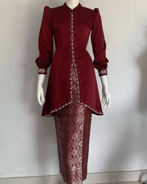 Kebaya Simple, Model Dress Kebaya, Dress Brokat Modern, Dress Muslim Modern, Batik Dress Modern, Baju Kahwin, Kebaya Modern Dress, Batik Kebaya, Dress Pesta