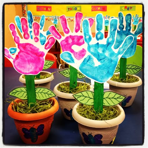 Mother Day Pot Craft, Ecse Activities, Handprint Flower Craft, Handprint Flowers, Mothers Day Handprint, Handprint Flower, Mothers Day Crafts Preschool, Hand Print Flowers, Flowers In Pots