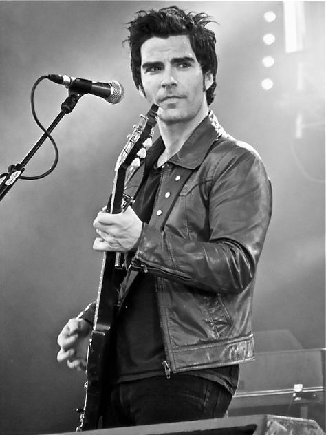 Kelly Jones Kelly Jones, Plymouth England, Dream Date, I Like Him, Sing To Me, Pitch Perfect, I Love Music, Black And White Pictures, Music Love