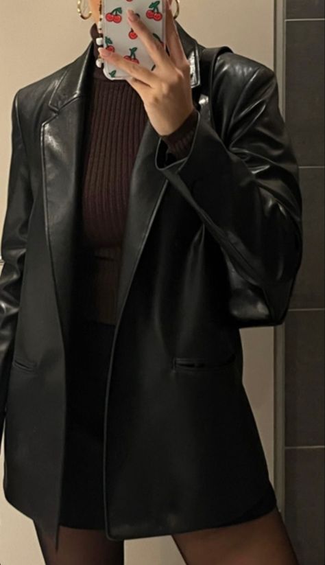 Leather Jacket Outfit Elegant, Silk Bomberjack Outfit, Leather Blazer Outfit Casual, Black Leather Jacket Outfit Women Classy, Outfit Blazer Noir, Leather Button Up Shirt Outfit, Leather Jacket With Dress, Black Leather Jacket Outfits, Black Leather Blazer Outfit