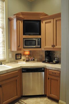 I think this is brilliant. I *loathe* having the sink in the corner. Looks cute but such a waste of space.  Corner Dishwasher Design Ideas, Pictures, Remodel and Decor Kitchen Microwave Cabinet Corner, Dishwasher In Corner Of Kitchen, Corner Microwave Cabinet, Dishwasher In Kitchen, Corner Dishwasher, Corner Microwave, Kitchen Corner Cupboard, Kitchen Corner Units, Cottage Eclectic