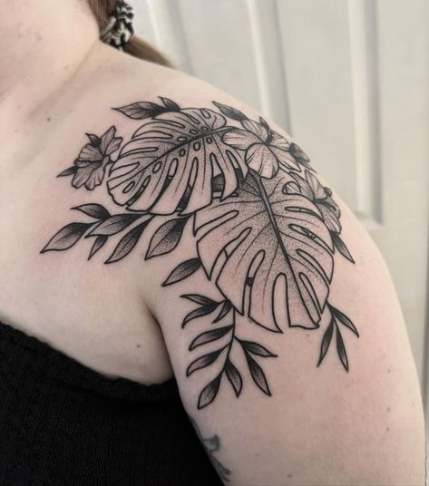 Monstera Plant Tattoo Shoulder, American Traditional Monstera, Tropical Shoulder Tattoos For Women, Monstera Vase Tattoo, Monstera Shoulder Tattoo, Shoulder Plant Tattoo, Monstera Leaves Tattoo, Black Out Sleeve Tattoo, Monstera Tattoo Design