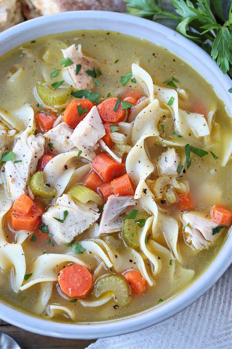 Beefy Tomato Soup Recipe, Best Turkey Soup, Turkey Stock Recipe, Homemade Turkey Soup, Turkey Vegetable Soup, Turkey Noodle Soup, Turkey Soup Recipe, Homemade Bone Broth, Stock Recipes