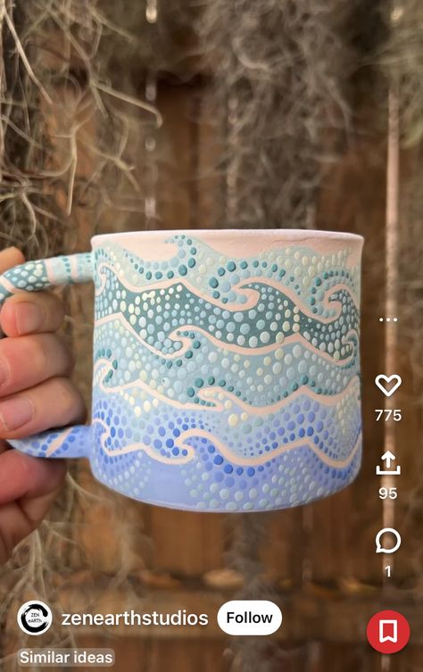 Pottery Painting Dots, Mug Glazing Ideas, Pottery Painting Ideas Easy, Clay Cafe, Ceramics Painting, Svg Crafts, Kitchen Pottery, Diy Keramik, Glazing Ideas