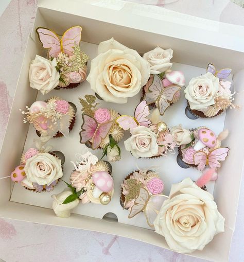 Enchanted Forest Desserts, Fairy Garden Desserts, Fairy Cupcake Ideas, Fairy Garden Cupcakes, Fairy Desserts, Fairy Garden Cupcake Ideas, Fairy Garden Cake, Garden Cupcakes, Fairy Cupcakes