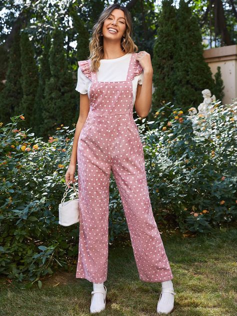 Cottagecore Jumpsuit, Pink Overalls Outfits, Overalls Outfit Spring, Cute Jumpsuit Outfits, Bee Costumes, Ootd Jumpsuit, Blouses Pattern, Overalls Outfits, Cute Jumpsuits