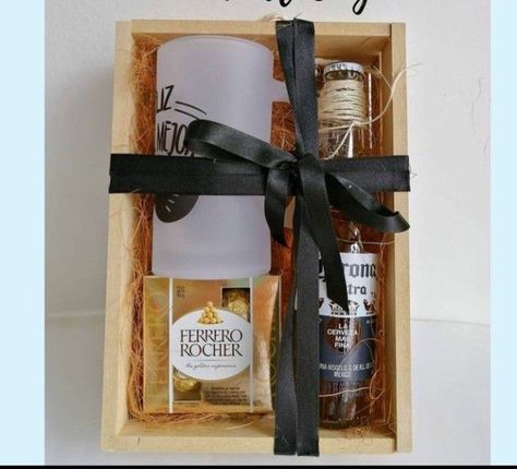 Fathers Day Gifts Box Ideas, Fathers Day Box Gift Ideas, Ideas Para Papa Dia Del Padre, Ideas Regalo Dia Del Padre, Valentines Gift For Coworkers Diy, Ideas Dia Del Padre, Ideas Para El Dia Del Padre, Ideas Día Del Padre, Wine Gift Box Ideas