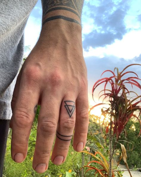 Rate This Finger Tattoo 1 to 100 Finger Tattoos For Men, Men Finger Tattoos, Spontaneous Tattoo, Simple Finger Tattoo, Cover Up Tattoos For Men, Cool Finger Tattoos, Finger Tattoo Ideas, Tattoo Homme, Ring Tattoo Designs