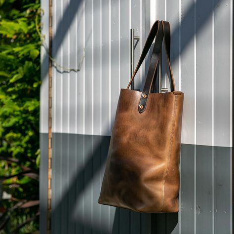 The Horween Tote - Chromexcel Natural | Gustin | Tote Bags Horween Chromexcel, Zoom Photo, Aging Beautifully, Work Bag, Horse Hair, Leather Working, Natural Leather, A Bag, Farmers Market