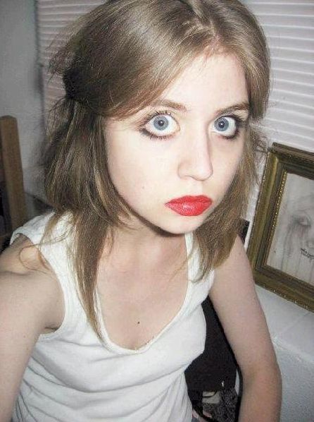 What big eye you have Creepy Chan! Creepy Chan Allison Harvard, Creepy Chan, Model Haircut, Allison Harvard, Creepy People, Next Top Model, Artist Models, Know Your Meme, Big Eyes