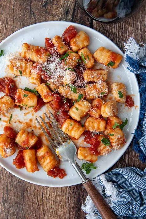 Gluten Free Gnocchi Recipes, Gluten Free Gnocchi, Frozen Pasta, Ricotta Gnocchi, Making Gnocchi, Gnocchi Recipe, Homemade Gnocchi, Best Gluten Free Recipes, Gnocchi Recipes