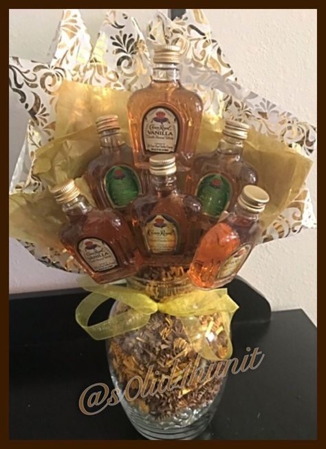 Liquor Gift Baskets, Baskets Diy, Christmas Gift Baskets Diy, Liquor Gifts, Diy Gift Baskets, Creative Craft, Christmas Gift Baskets, Alcohol Drink Recipes, Crown Royal