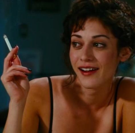 Lizzie Caplan, Lizzy Caplan, Light Em Up, Kathryn Hahn, Potty Mouth, Friends Girl, Girl Movies, Female Celebrities, You Sure