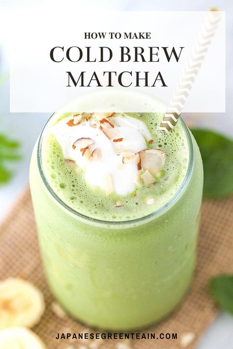 Matcha tea makes a deliciously creamy hot beverage, but did you know that it tastes just as good as an iced drink? You could make a simple glass of iced matcha by cooling down a cup of hot matcha with a few ice cubes, but cold brewing the tea creates a richer, smoother, more flavorful experience. #matcha #greentea #tea #coldbrew #howto Cold Matcha Recipe, Matcha Cold Drink, How To Make Matcha Taste Good, Cold Matcha Drinks, Matcha Ideas, Iced Matcha Recipe, Cold Brew Matcha, Matcha Iced Tea, Hot Matcha