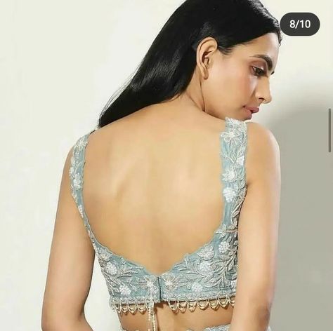 Back Square Neck Blouse, Designer Western Blouse Patterns, Lehnga Blouse Designs Sleeveless, Lehnga Blouse Designs Back, Backless Designer Blouse, Alia Cut Blouse Design, Saare Blouse Designs Latest, Sweetheart Neckline Blouse Back, Latest Lengha Blouse Designs