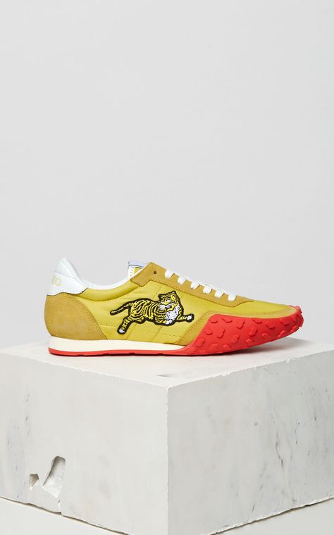 Kenzo Shoes, Sneaker For Women, Fancy Footwear, Kenzo Logo, Golden Week, Kenzo Clothing, Stylish Sneakers, World Of Fashion, Sneakers Fashion