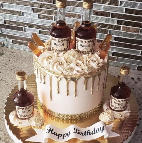 Hennessy Cake Ideas, Hennessy Cupcakes Recipe, Hennessy Cake For Him, Hennessy Party, Booze Cake, Alcohol Birthday Cake, Hennessy Cake, Tropical Birthday Cake, Basketball Birthday Cake