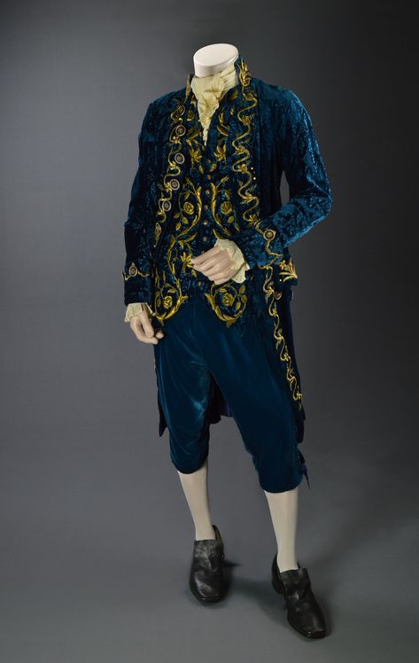 Tom Cruise, "Interview With The Vampire," Warner Brothers, 1994, Designed by Sandy Powell, The Collection of Motion Picture Costume Design: Larry McQueen Venetian Costume, Lestat And Louis, Sandy Powell, Queen Of The Damned, Dapper Suits, Vampire Chronicles, Rococo Fashion, 18th Century Costume, The Vampire Chronicles