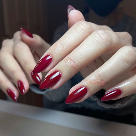 *insert caption for red nails here coz we empty*

Builder gel (colour only)

#adelaidenails #adelaidenailart #adelaidebiab #biab #biabnails #rednails Natural Gel Nails, Builder Gel Nails, Gel Extensions, Builder Gel, Nail Studio, Gel Nail Designs, Gel Color, Rose Buds, Red Nails