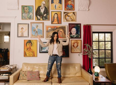 ‘Better Things’ Is Pamela Adlon’s Personal Gallery - The New York Times Pamela Adlon, Margaret Keane, David Choe, Better Things, Museum Of Contemporary Art, Street Artists, Art Gallery Wall, Magazine Design, House Interior