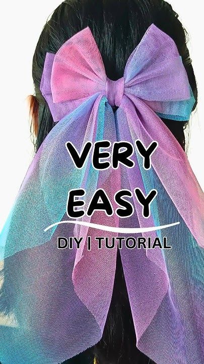 Tulle Hair Accessories Diy, Hair Bow Clip Tutorial, Bow Making With Cloth, Hair Bows Packaging Ideas, Diy Tulle Hair Bow, Simple Hair Bows Diy, How To Make Girls Hair Bows, Diy Hair Bows With Ribbon Tutorials, Diy Bow Hair Tie