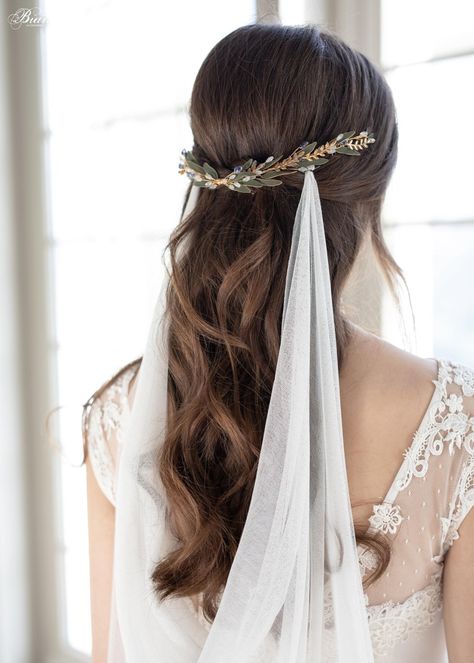 Wedding Halo Headpiece, Anna Campbell Wedding Dress, Dress For The Wedding, Berta Wedding Dress, Wedding Halo, Bridal Hair Headpiece, Boho Wedding Hair, Wedding Dress Pictures, Wedding Leaves