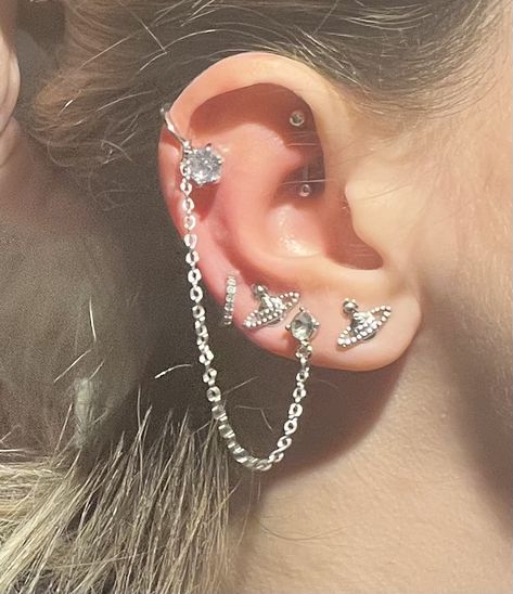 Vivienne Westwood Piercing, Vivienne Westwood Earring Stack, Vivienne Westwood Earrings In Ear, Piercing Designs, Vivienne Westwood Earrings, Piercings Ear, Ethereal Jewelry, Cool Ear Piercings, Pretty Ear Piercings