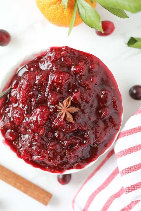 Healthy Cranberry Sauce, Easy Thanksgiving Dish, Brussel Sprouts Au Gratin, Keto Cranberry Sauce, Sugar Free Cranberry Sauce, Keto Cranberry, Healthy Mashed Potatoes, Canned Cranberries, Keto Holiday Recipes