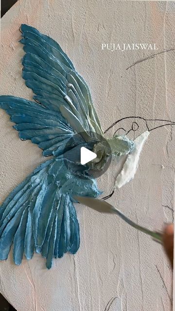 Clay Crafts On Canvas, Canvas Clay Painting, Textured Bird Painting, Sculpture Flower Art, Modeling Clay Painting, Molding Paste Painting, Sculpture Painting Ideas, Sculpture Art On Canvas, Plaster Art Projects