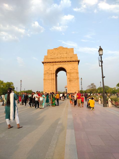 India Gate Photography Poses, Editor Logo, Gate Background, Bakgerand Photo, Gate Images, Status Wallpaper, Downtown Photography, Asha Bhosle, Photoshop Backgrounds Backdrops