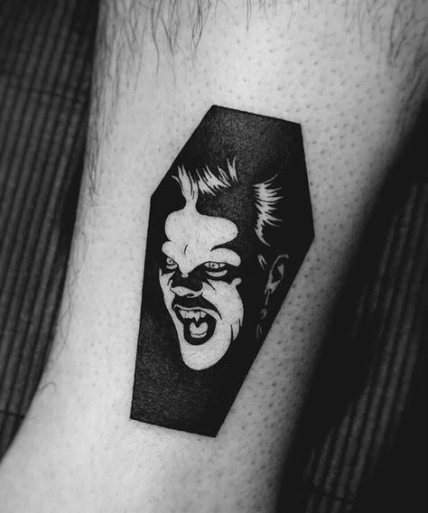 Scary Movie Tattoos Ideas, Et Tattoo Movie, The Lost Boys Tattoo Ideas, 80s Horror Tattoo, Horror Manga Tattoo, Saw Movie Tattoo Ideas, Horror Style Tattoo, Film Tattoo Ideas Movies, Horror Film Tattoo