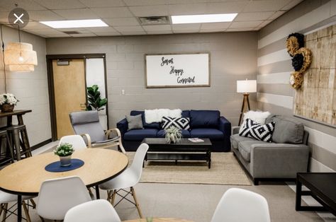 Office And Break Room, Cozy Breakroom Ideas, Break Room Ideas Work, Cosy Staff Room Ideas, Employee Relaxation Room, Faculty Room Design, School Office Space Ideas, Classroom Turned Into Office, Teachers Lounge Decor Break Room