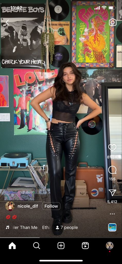 Coyote Ugly Outfit, Ugly Outfit, Bad Bunny Concert Outfit, Edm Outfit, Cowgirl Photoshoot, Coyote Ugly, Ugly Outfits, Club Fits, Country Girls Outfits