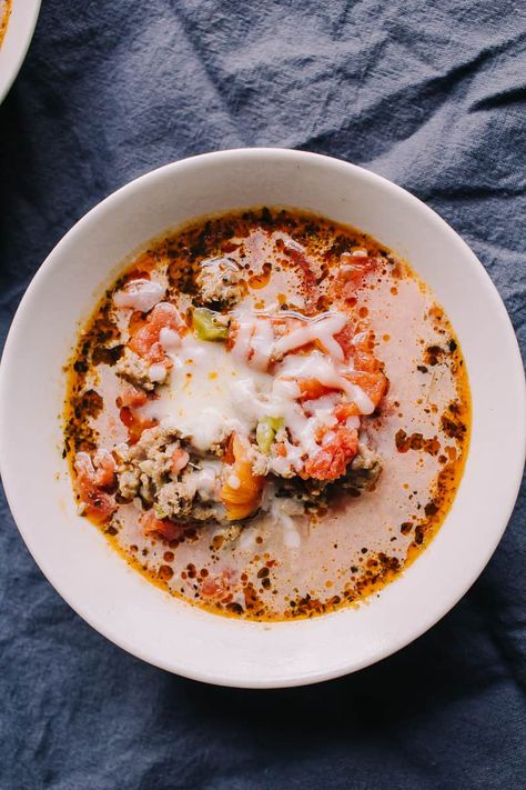 Low Carb Italian Sausage Soup, Low Carb Italian Sausage Recipes, Heathy Soup, Low Carb Italian, Bypass Recipes, Keto Broccoli Cheese Soup, Sausage Soup Recipes, Italian Sausage Soup, Veg Soup