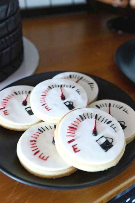 Car Themed Cookies, Car Birthday Ideas, Car Themed Wedding, Boy 16th Birthday, 2nd Birthday Party For Boys, Hot Wheels Birthday, Hot Wheels Party, Car Birthday Theme, Birthday Inspiration