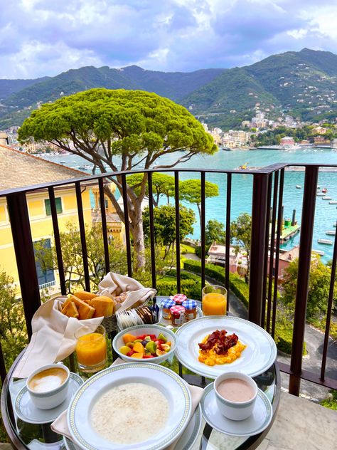 #italy #breakfast #foodporn #instagram #portofino #roomservice #vacation #views #travel Italy Breakfast, Breakfast In Italy, Vacation Views, Kids Brunch, Breakfast With A View, Europe 2024, Italian Breakfast, Dinner Restaurants, Romantic Dinners