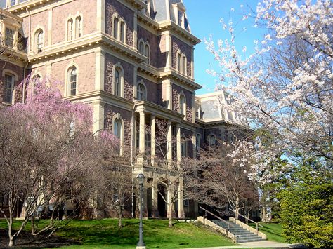 Pardee Hall, Lafayette College (PA) Lafayette College, College Motivation, College Aesthetic, Lehigh Valley, At Noon, 10th Anniversary, Leopards, Great Photos, Pennsylvania