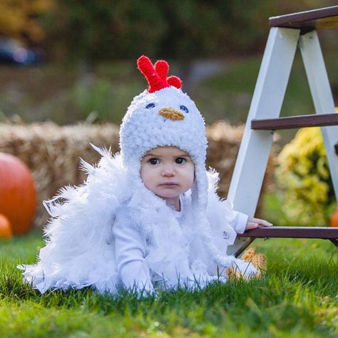 Baby Chicken Halloween Costume, Chicken Halloween Costume, Baby Chicken Costume, Feather Romper, Funny Baby Costumes, Costume Homemade, Chicken Halloween, Chicken Costume