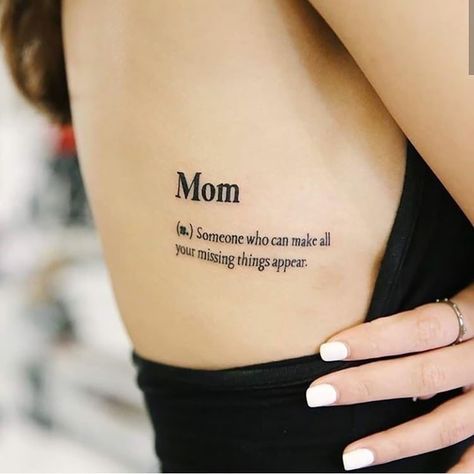 If you're looking for tattoo ideas for moms, you're going to love these awesome tattoo ideas for women. You'll also find mother and father tattoos as well as mother and daughter tattoos. A mom is someone who can make all your missing things appear. Meaningful Tattoos For Men, Small Wave Tattoo, 42 Tattoo, Tato Dengan Makna, Tato Minimal, Tato Henna, Female Tattoos, Palm Tattoos, Men Tattoos